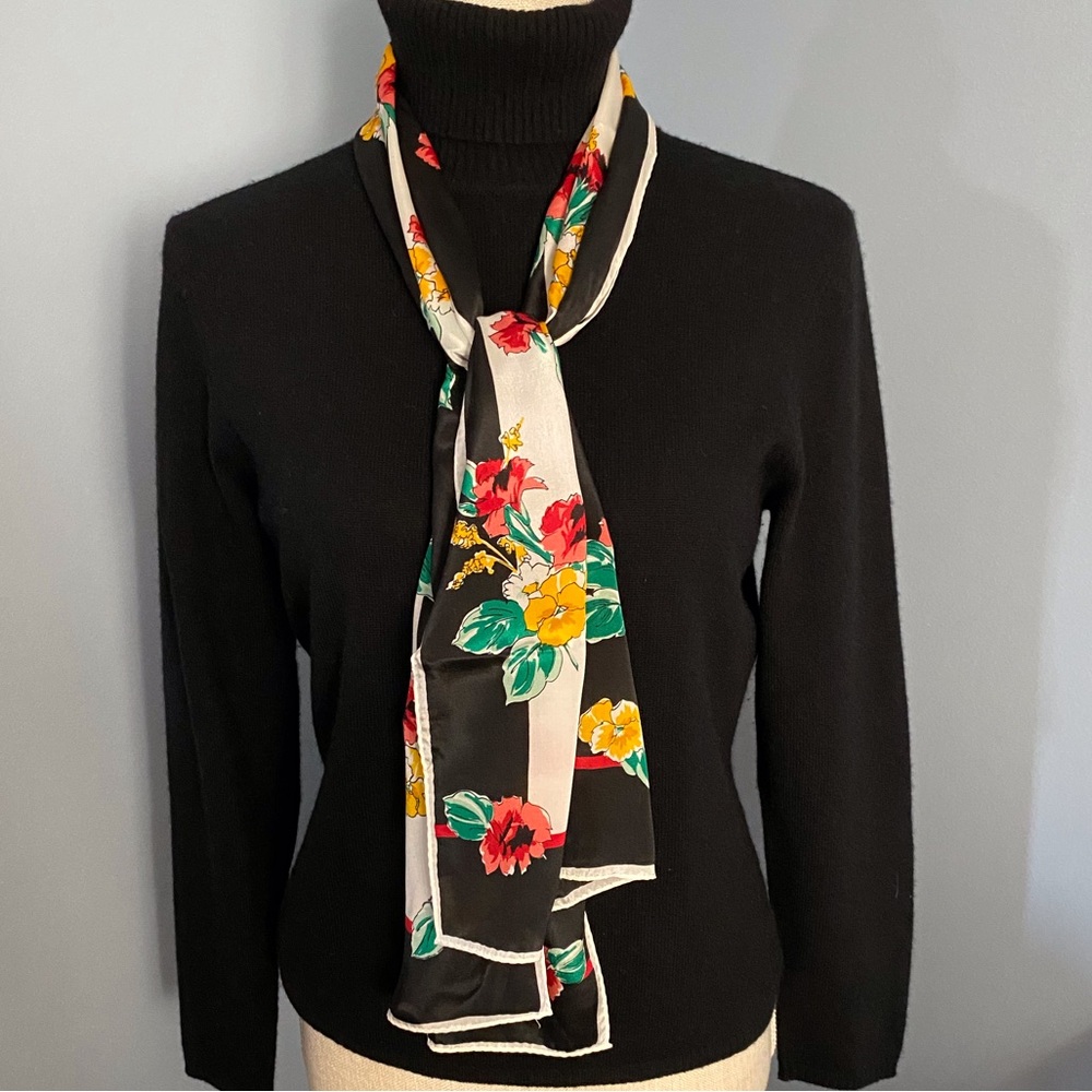 Classy Rectangular Scarf - Picture 2 of 7